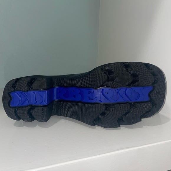 Burberry Women’s Marsh Textured Ankle Boot NEW in box - Picture 12 of 13